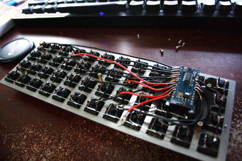 Spaghetti wiring from the arduino to each row and column